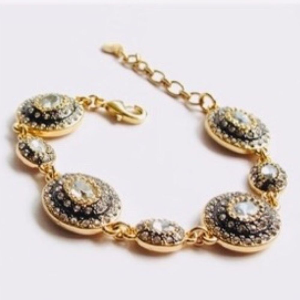 Stella & Dot Neeya Pavé Bracelet & Earrings Set Gold - Picture 4 of 11